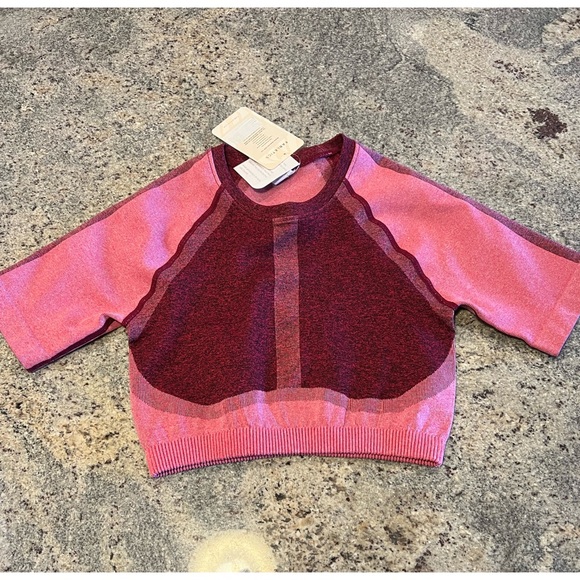 Helena Crop Top - Picture 2 of 3